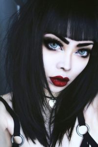 En Route the Goth Way Makeup Styles for you! - Yabibo