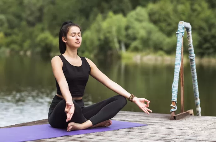 Benefits of Outdoor Yoga for Reducing Stress